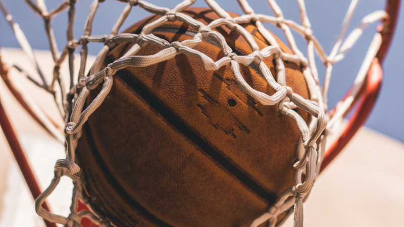 NBA篮球比赛精彩集锦回放，篮网队对阵76人队